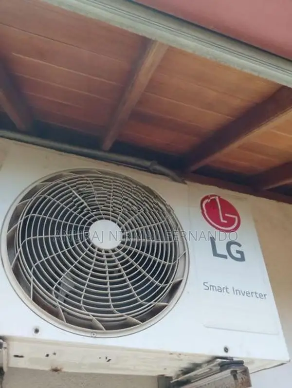 LG 12000BTU Smart Inverter
