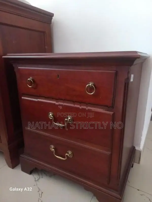 Drexel Heritage Chest Of Drawers