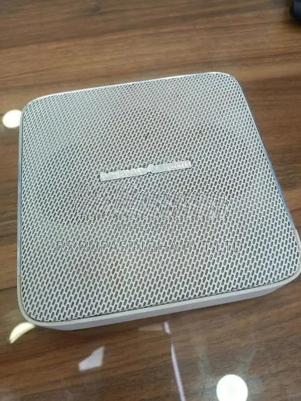 Harman Kardon Esquire Bluetooth Speaker