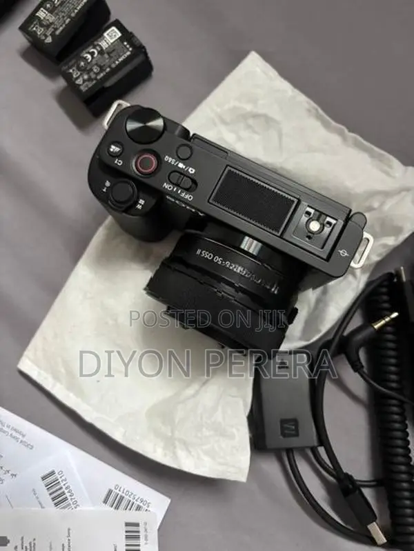 Sony Zv-E10 Mirrorless Camera