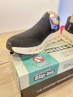 Sketchers Men Sneakers