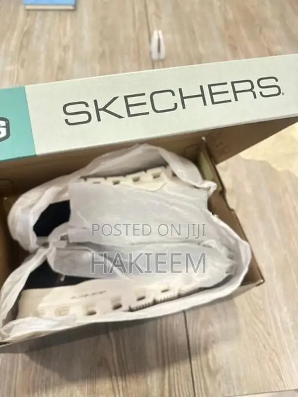 Sketchers Men Sneakers