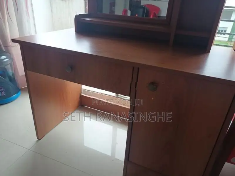 Singer Dressing Table