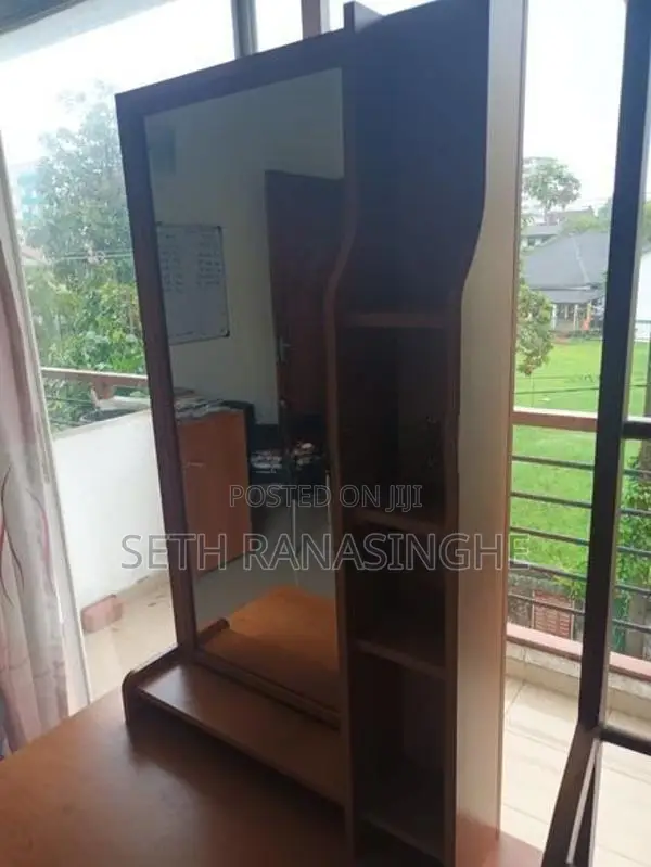 Singer Dressing Table