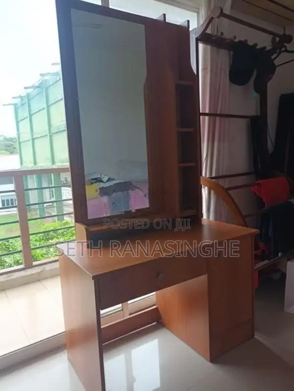 Singer Dressing Table