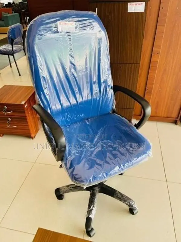 PIYESTRA PREMIUM HI-BK MANAGING CHAIR