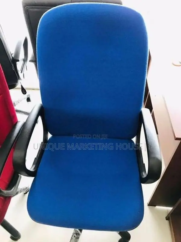PIYESTRA PREMIUM HI-BK MANAGING CHAIR