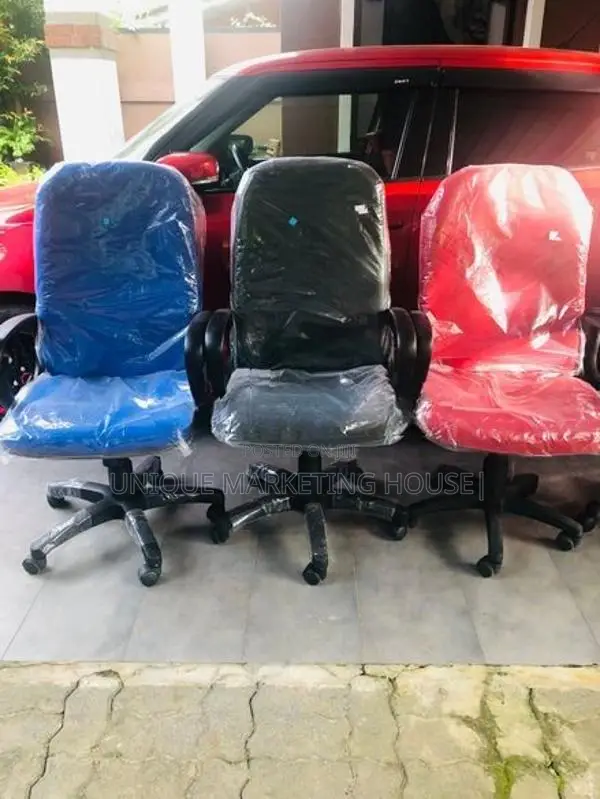 PIYESTRA PREMIUM HI-BK MANAGING CHAIR