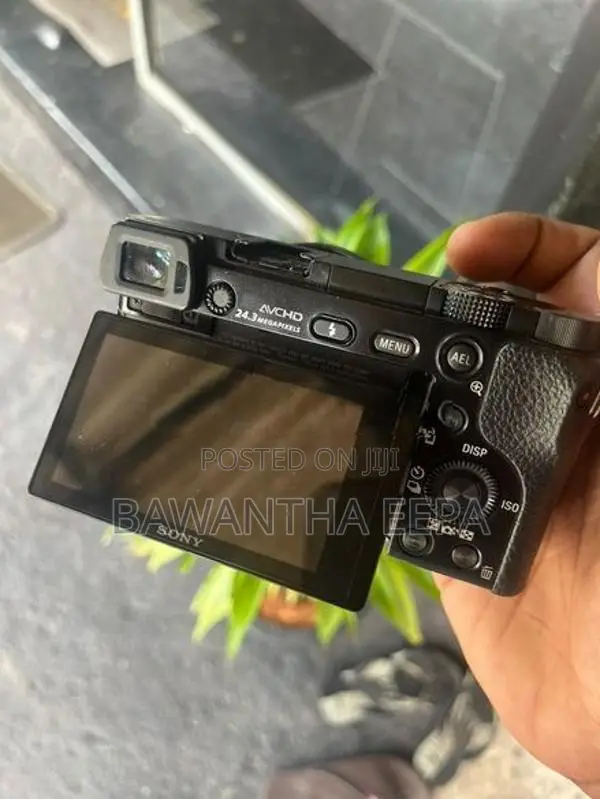 Sony A6000 Mirrorless Digital Camera 24.3MP
