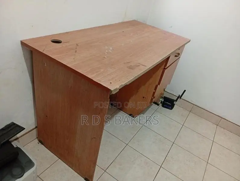 Damro Office Tables