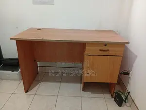 Damro Office Tables