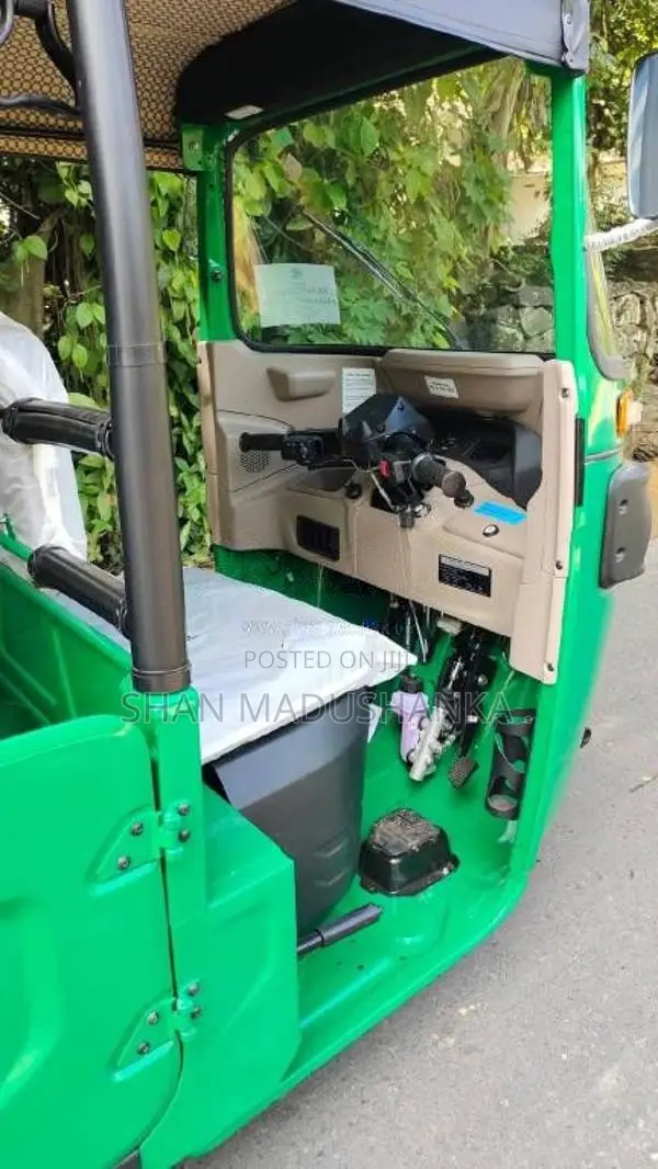 Bajaj RE 2026 Three Wheel (Used)