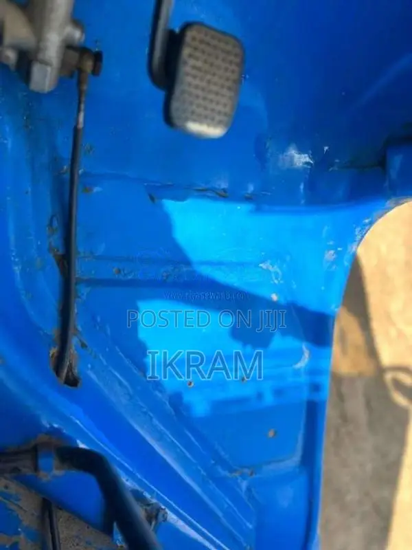 Bajaj 2 Stroke 2000 Three Wheel (Used)
