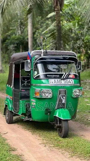 Bajaj RE 205 2012 Three Wheel (Used)