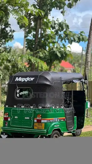 Bajaj RE 205 2012 Three Wheel (Used)