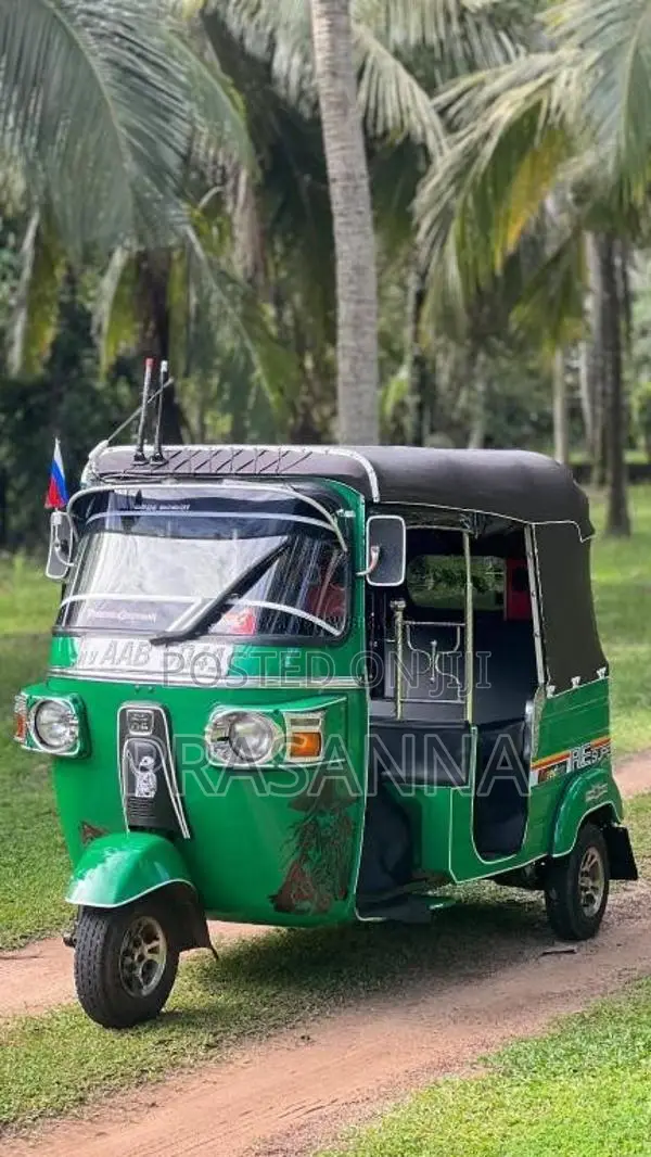 Bajaj RE 205 2012 Three Wheel (Used)