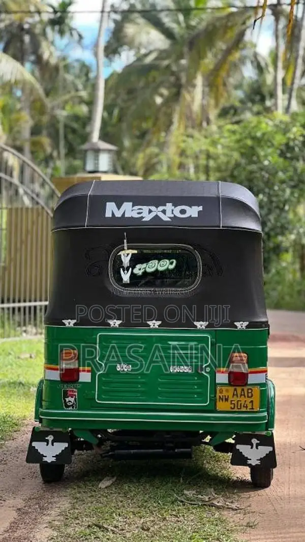 Bajaj RE 205 2012 Three Wheel (Used)