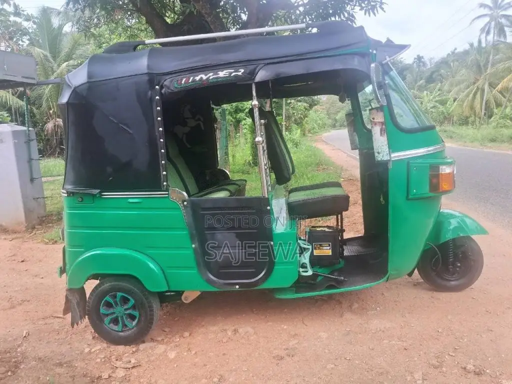 Bajaj RE 205 2012 Three Wheel (Used)