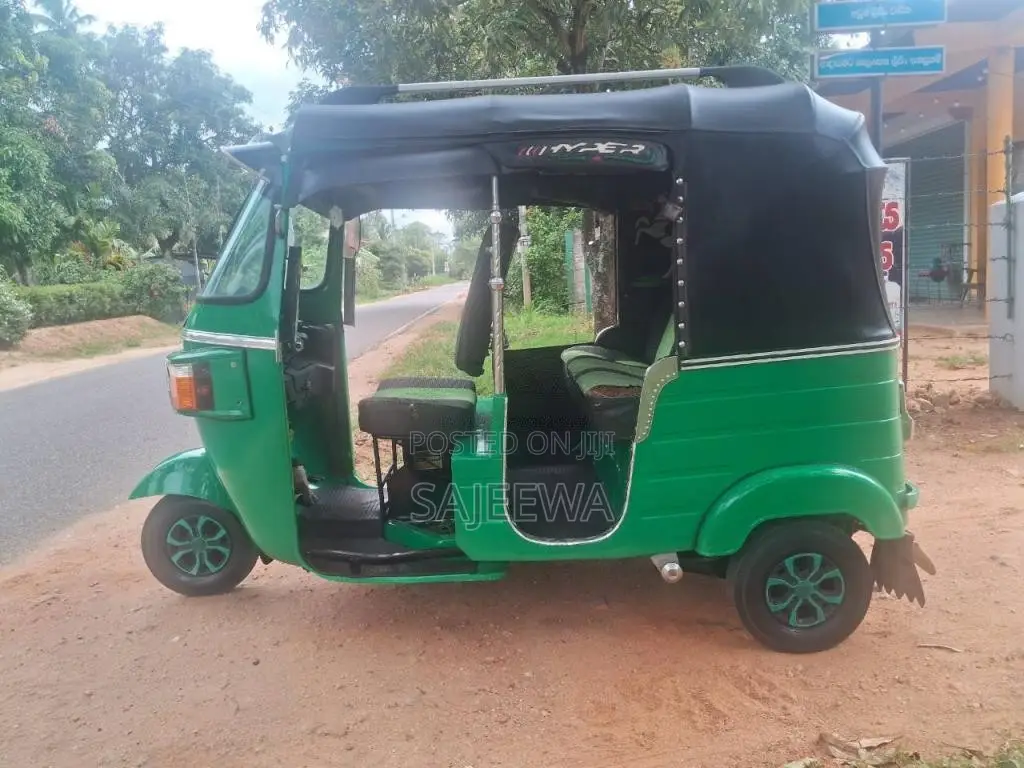 Bajaj RE 205 2012 Three Wheel (Used)