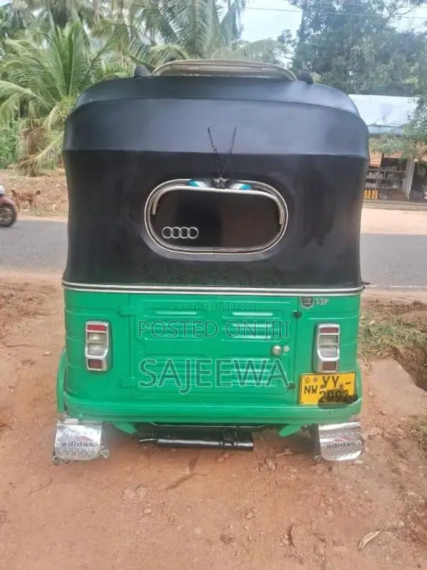 Bajaj RE 205 2012 Three Wheel (Used)