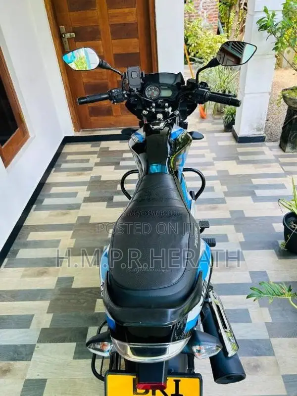 Bajaj Discover 125 2025 Motorbike (Used)