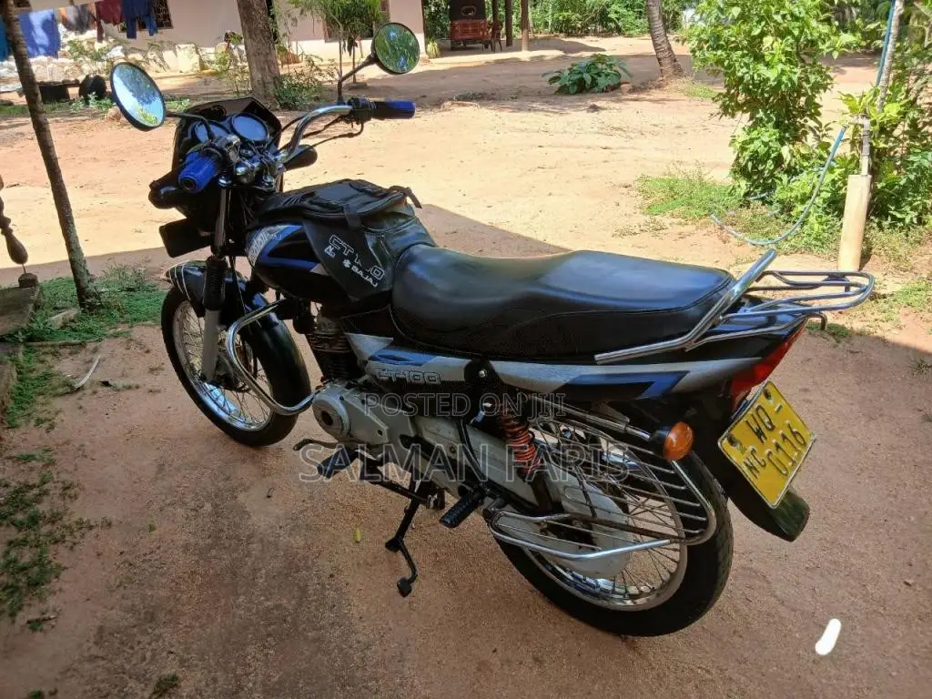 Bajaj CT-100 2011 Motorbike (Used)
