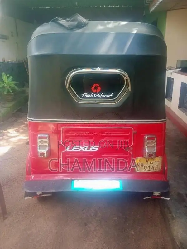 Bajaj 4 Stroke 2011 Three Wheel (Used)