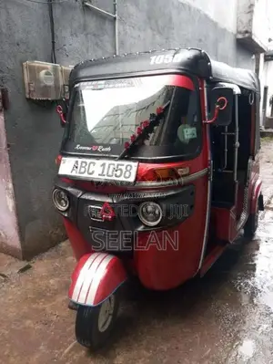 Bajaj RE 4 Stroke 2015 Three Wheel (Used)