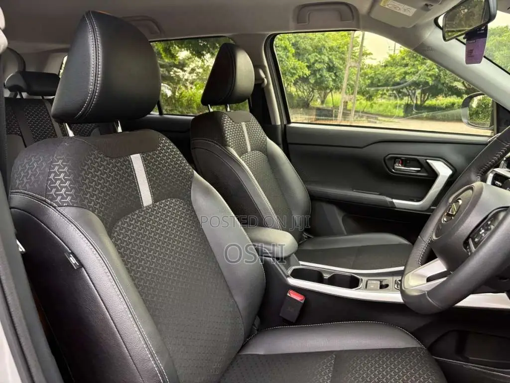 Daihatsu ROCKY PREMIUM G TURBO 2026 SUV (Used)