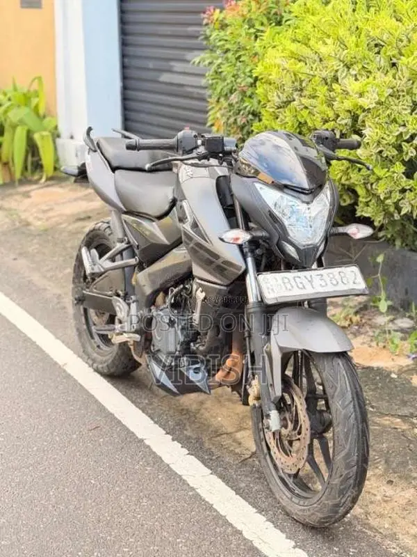 Bajaj Pulsar NS200 2018 Motorbike (Used)