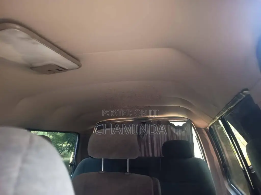 Nissan Caravan 1998 Van (Used)