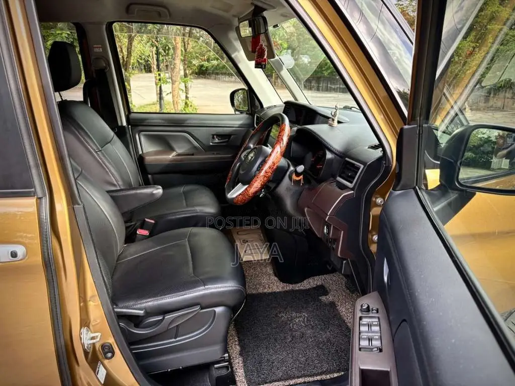 Toyota Tank Custom GS FULLYLOADED 2019 Van (Used)