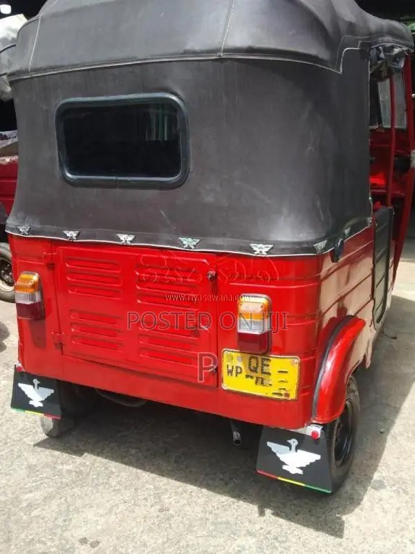Bajaj RE 2 Stroke 2006 Three Wheel (Used)