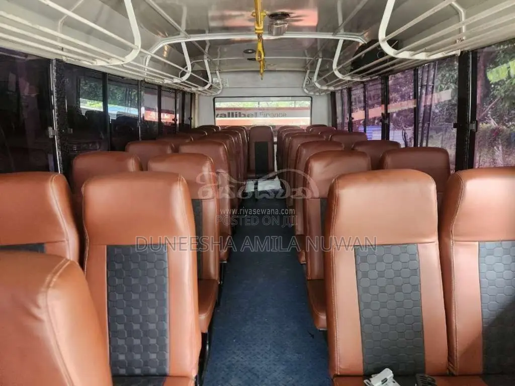Ashok-Leyland Lynx 2017 Bus (Used)