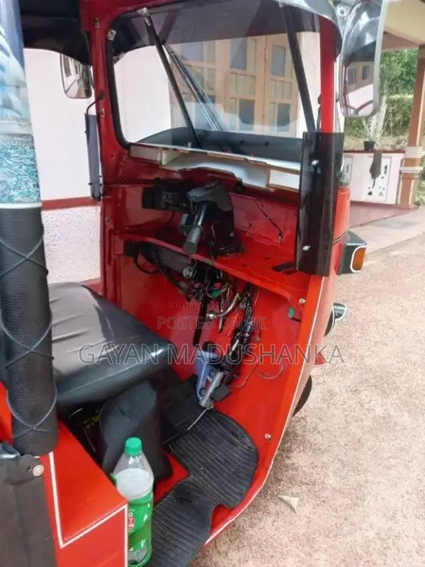 Bajaj 4 Stroke 2008 Three Wheel (Used)