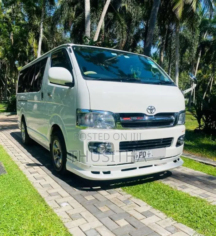 Toyota KDH 200 2006 Van (Used)