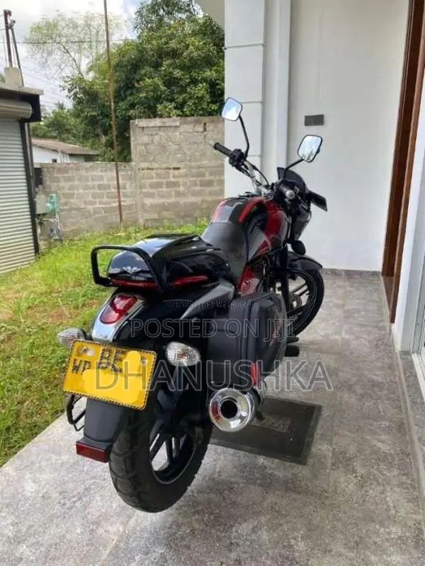 Bajaj V15 2016 Motorbike (Used)