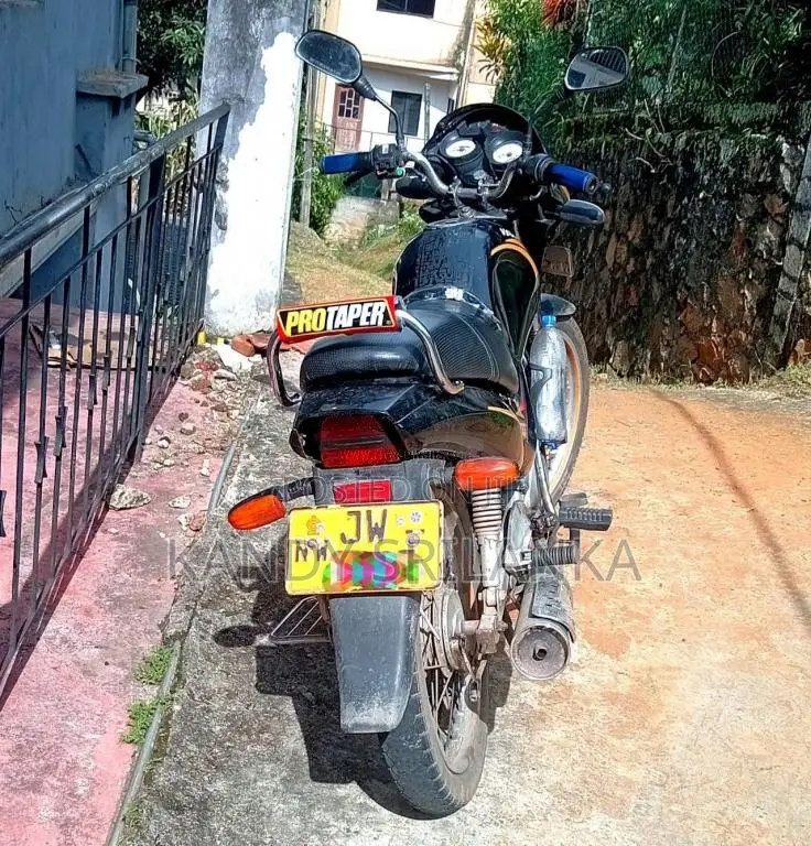 Kinetic Velocity CD Down 2004 Motorbike (Used)