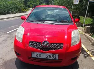Toyota Vitz 2005 Car (Used)