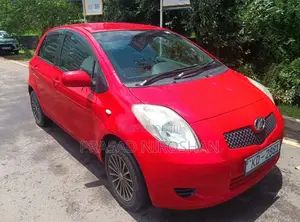 Toyota Vitz 2005 Car (Used)