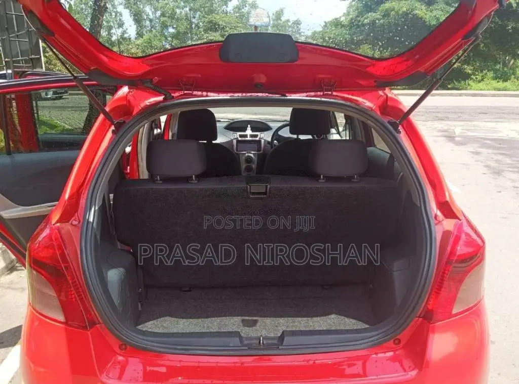 Toyota Vitz 2005 Car (Used)