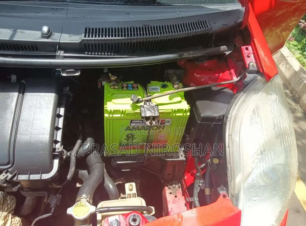 Toyota Vitz 2005 Car (Used)