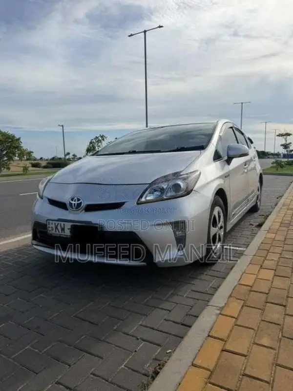 Toyota Prius 2011 Car (Used)