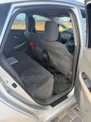 Toyota Prius 2011 Car (Used)