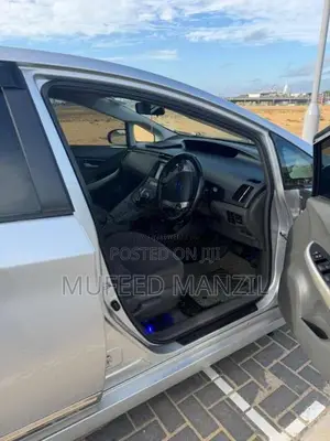 Toyota Prius 2011 Car (Used)