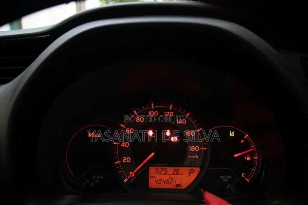 Toyota Vitz 2017 Car (Used)