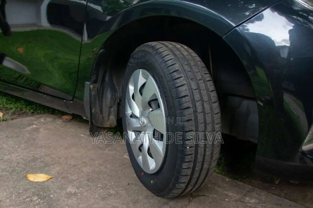 Toyota Vitz 2017 Car (Used)