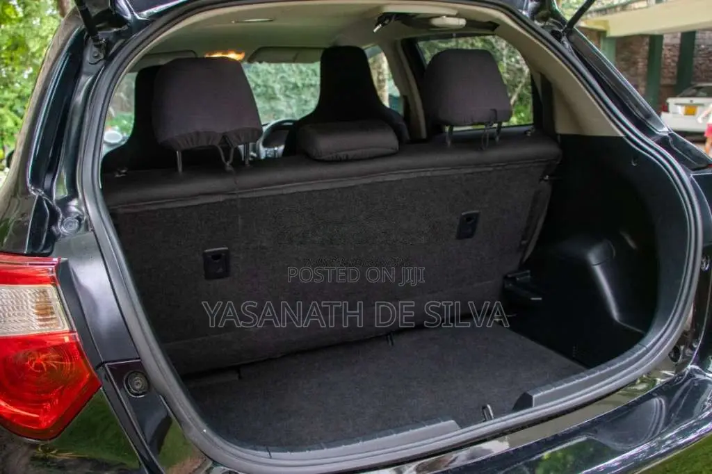 Toyota Vitz 2017 Car (Used)