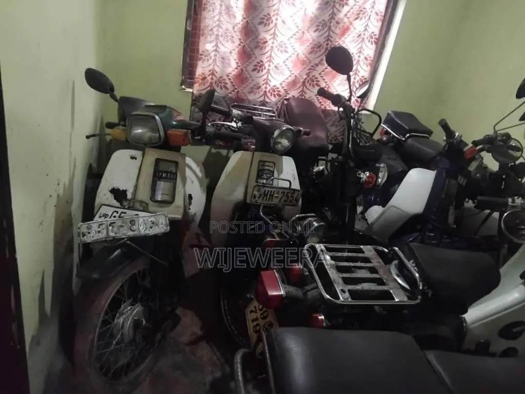 Bajaj Boxer 2001 Motorbike (Used)