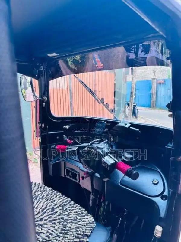 Bajaj RE 4 Stroke 2015 Three Wheel (Used)